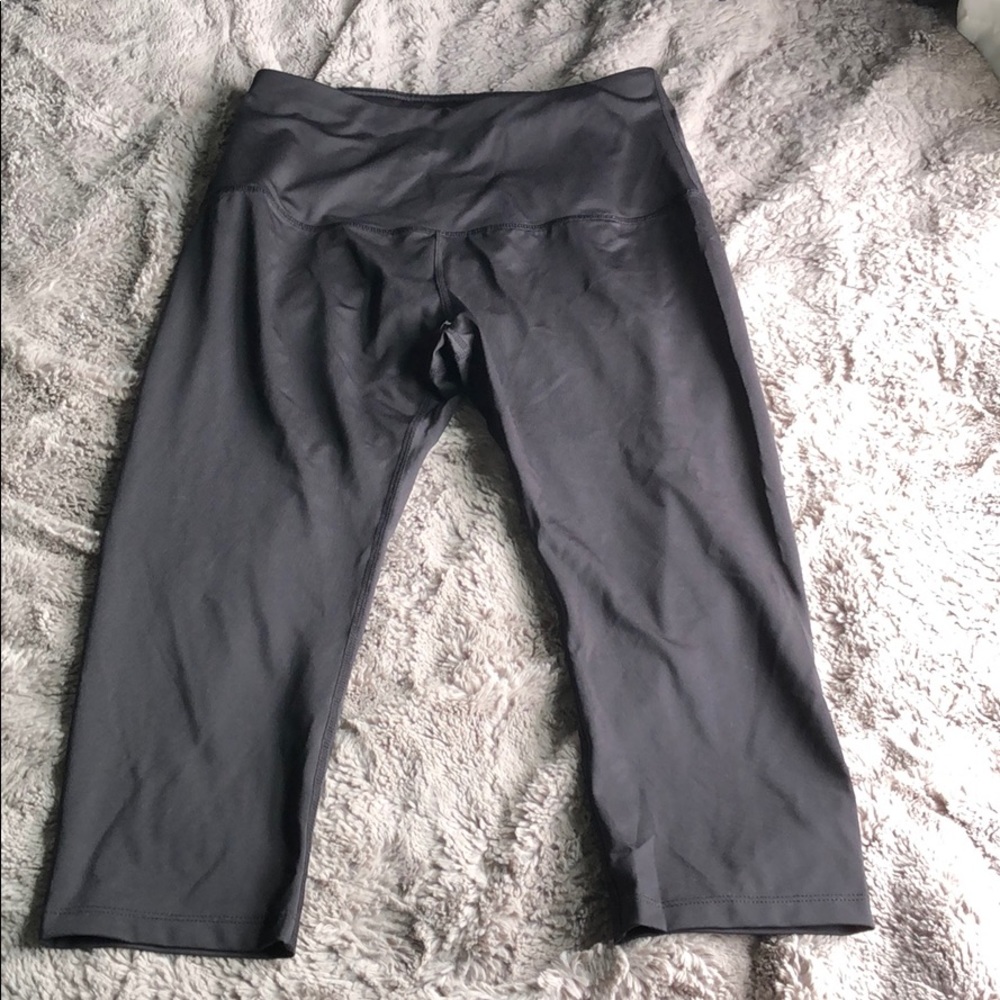 Black Capri Leggings